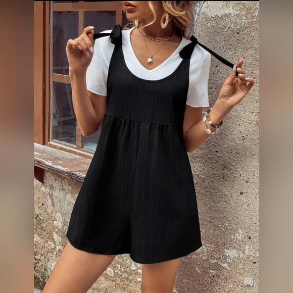 Women Summer Short Rompers Sleeveless Scoop Neck Tie Shoulder Romper Without Tee - Picture 5 of 5